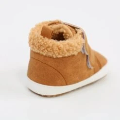 Hightop Fluffy Walkers | 4 Colours - Affordable Baby -Trend Nest Store S3bc50d7d5eed40b699d1480b2f3b1bbcy