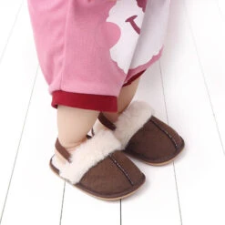Uggie Slides | 3 Colours - Affordable Baby -Trend Nest Store Sceda643c63094d7f910b3b076ef53865V